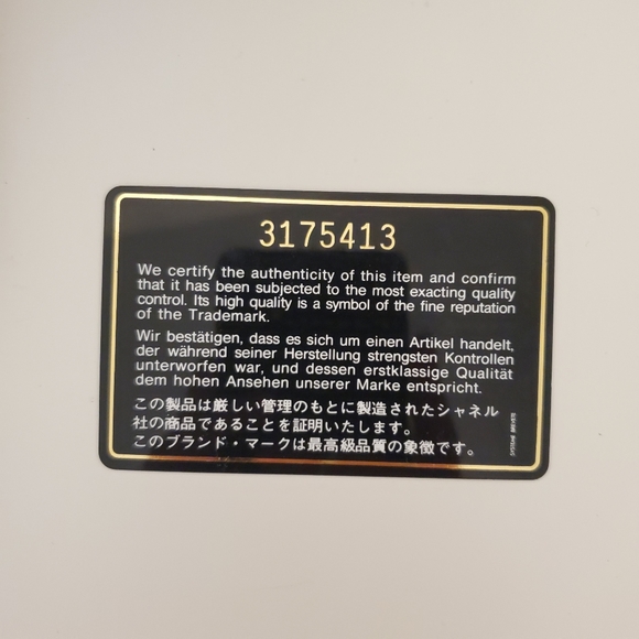 CHANEL VINTAGE CAMERA BAG (100% authentic) - Picture 10 of 12